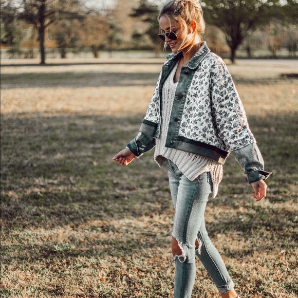 Floral Light Denim Jacket - Picture 2 of 6